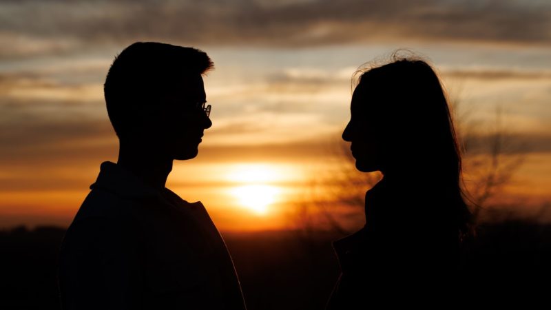 Um die Liebe kämpfen – wann es sich lohnt und wann Loslassen der bessere Weg ist